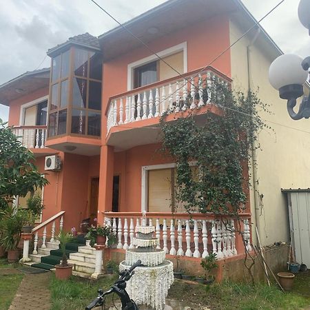 Friends Hostel & Tours Shkodra Exterior foto